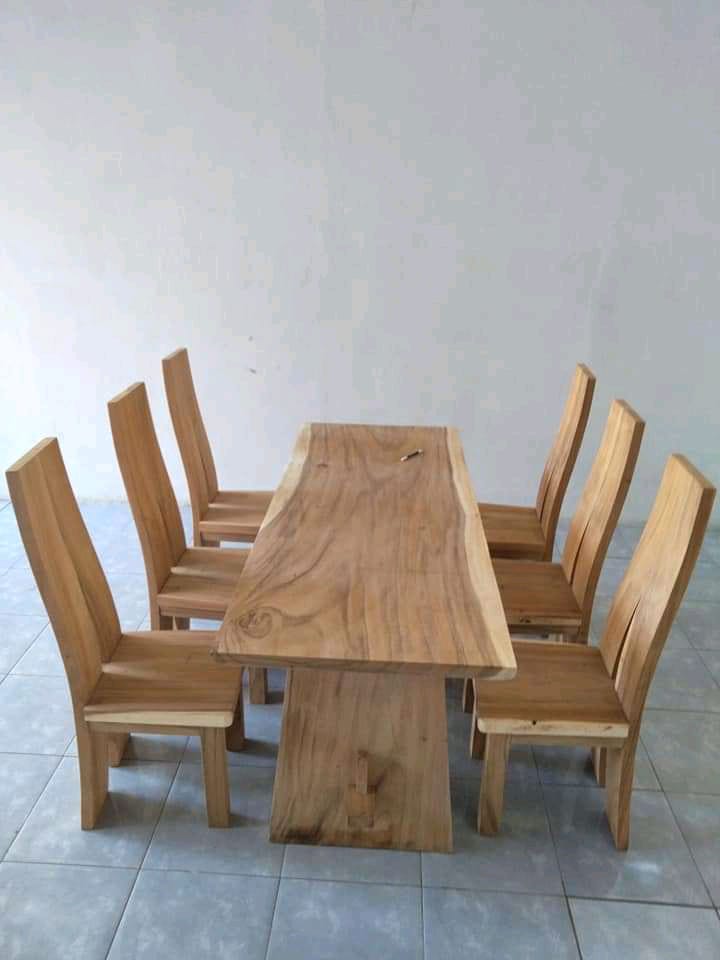 Proyek Meja dan Kursi